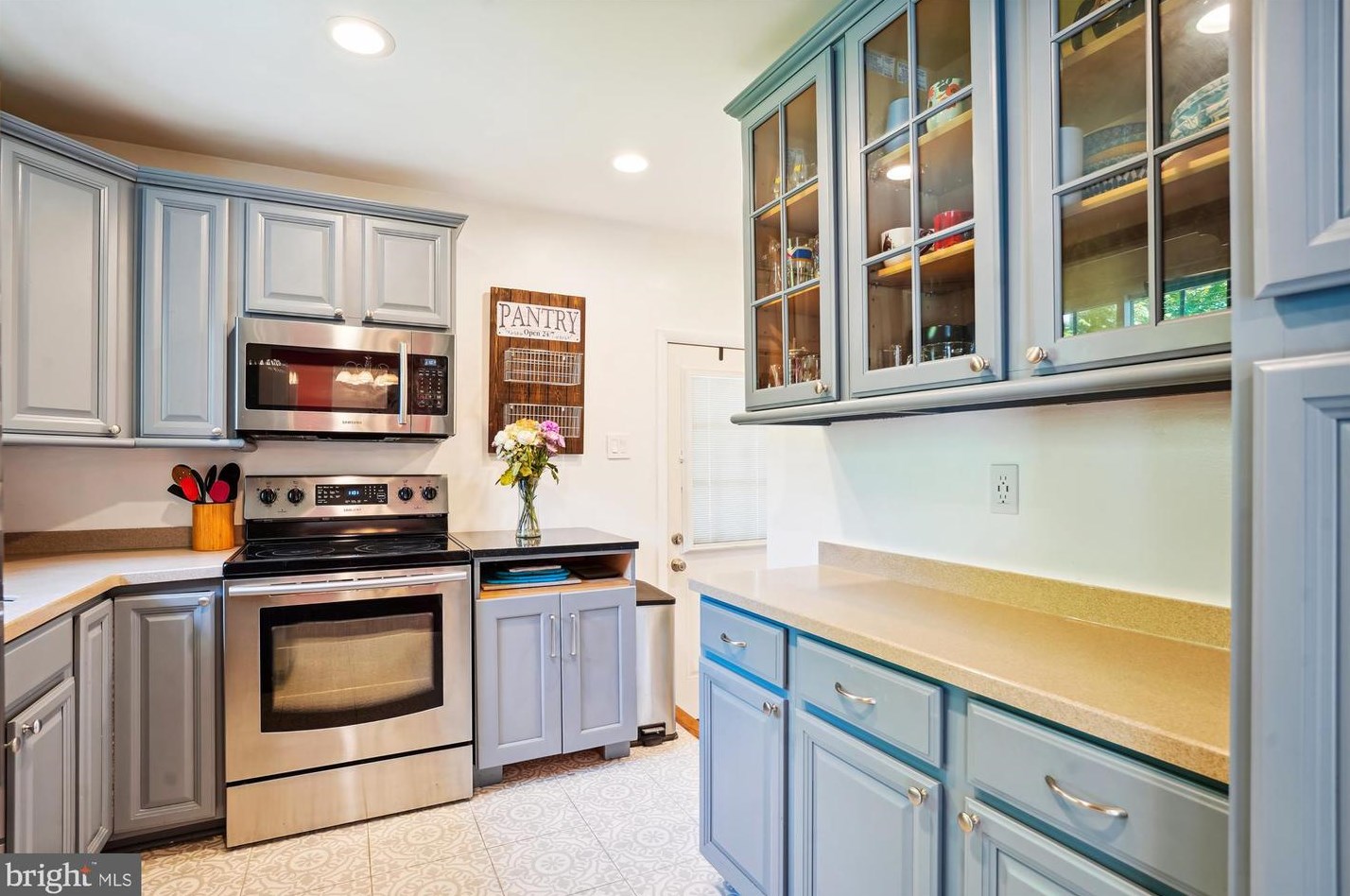 1213 Ednor Rd, Silver Spring MD 20905-5136 exterior