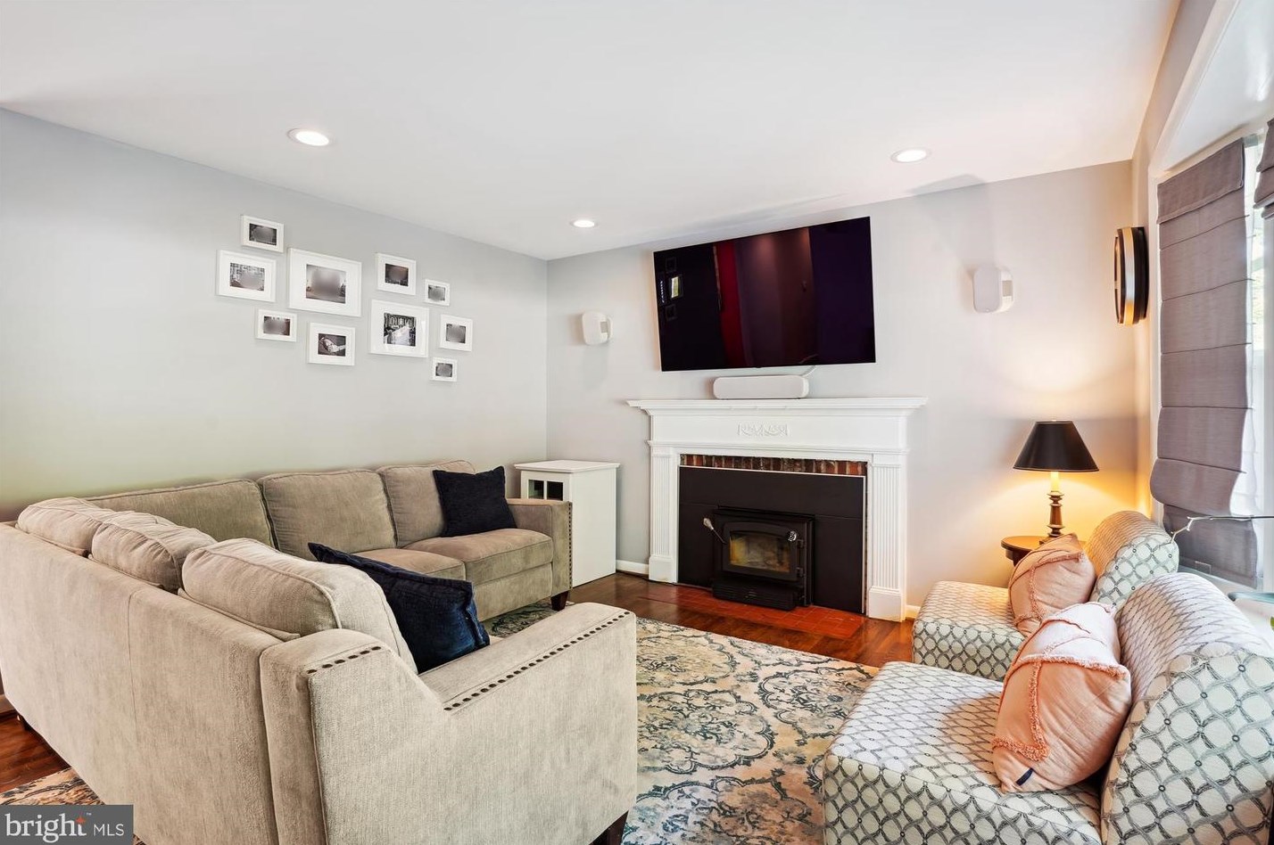 1213 Ednor Rd, Silver Spring MD 20905-5136 exterior