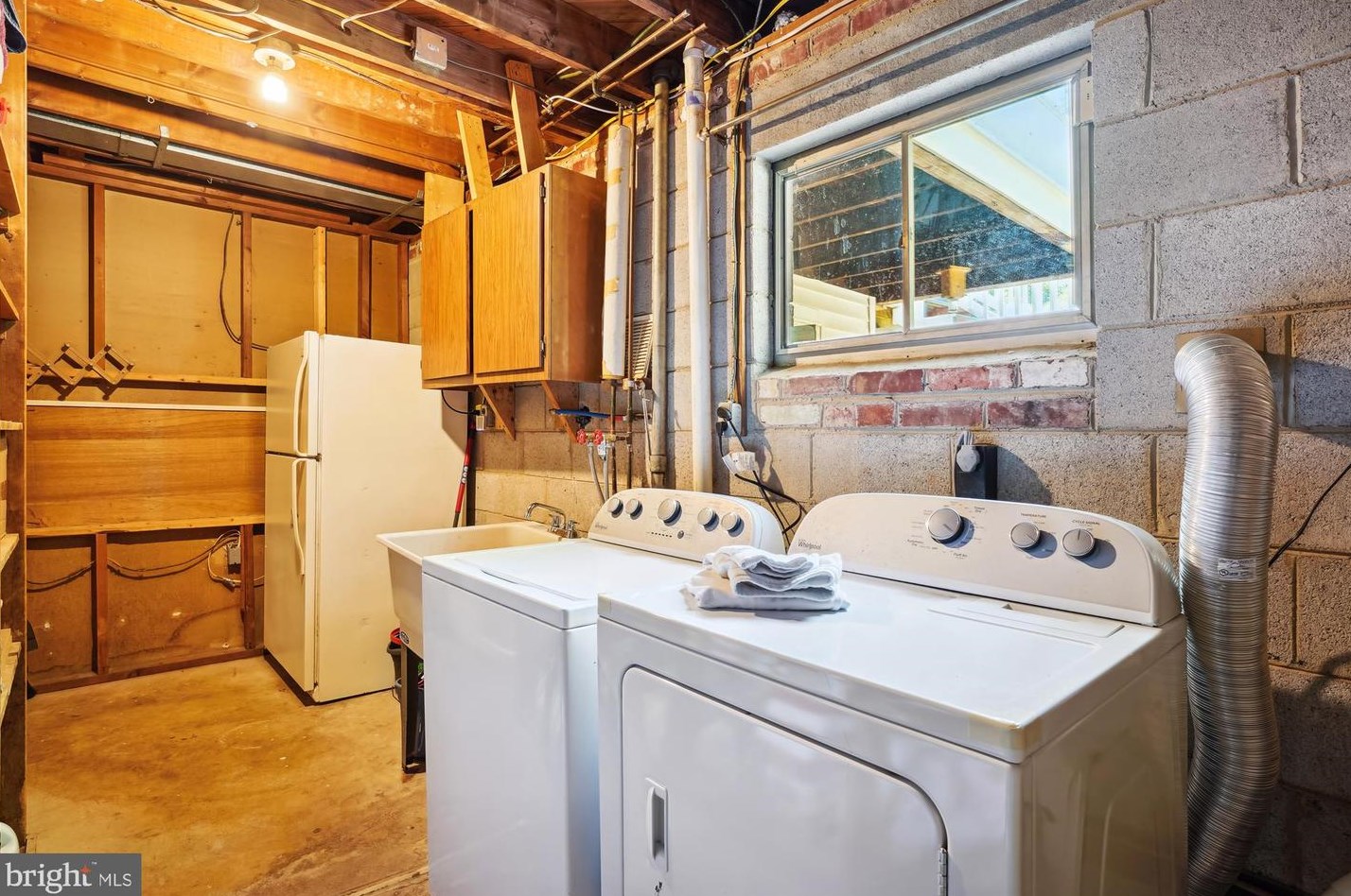 1213 Ednor Rd, Silver Spring MD 20905-5136 exterior