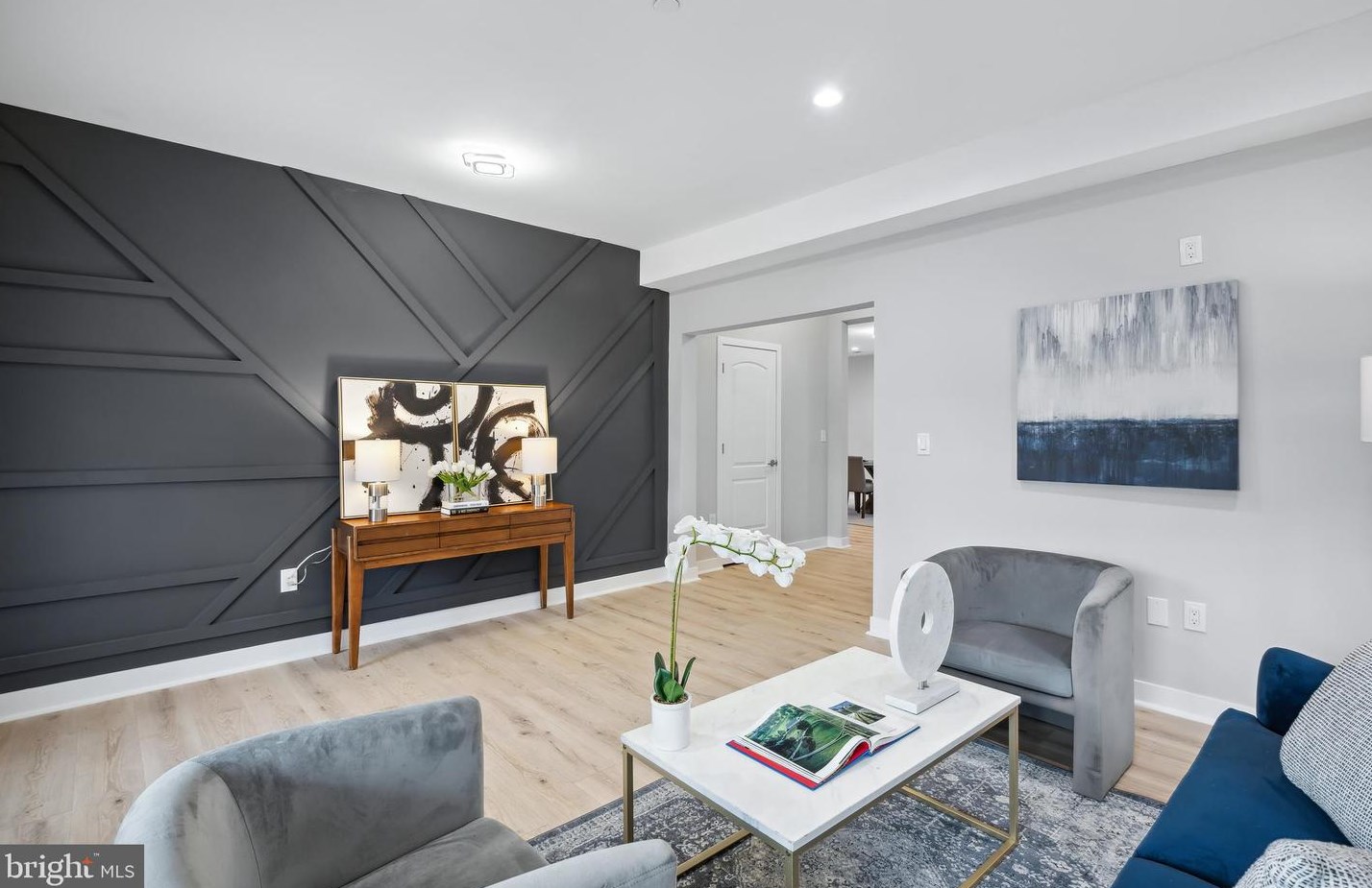 7316 New Hampshire Ave, Silver Spring MD 20905-5625 exterior