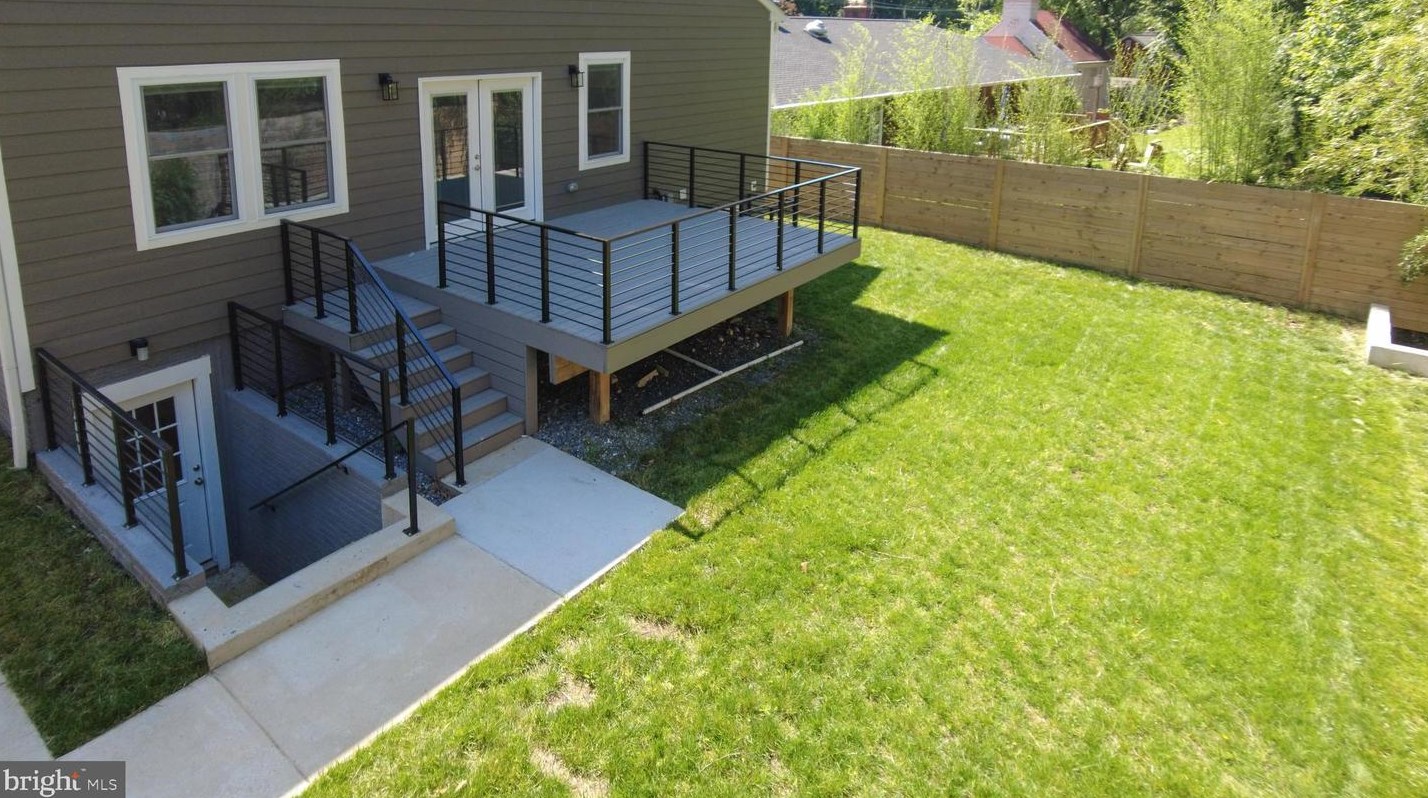 7316 New Hampshire Ave, Silver Spring MD 20905-5625 exterior