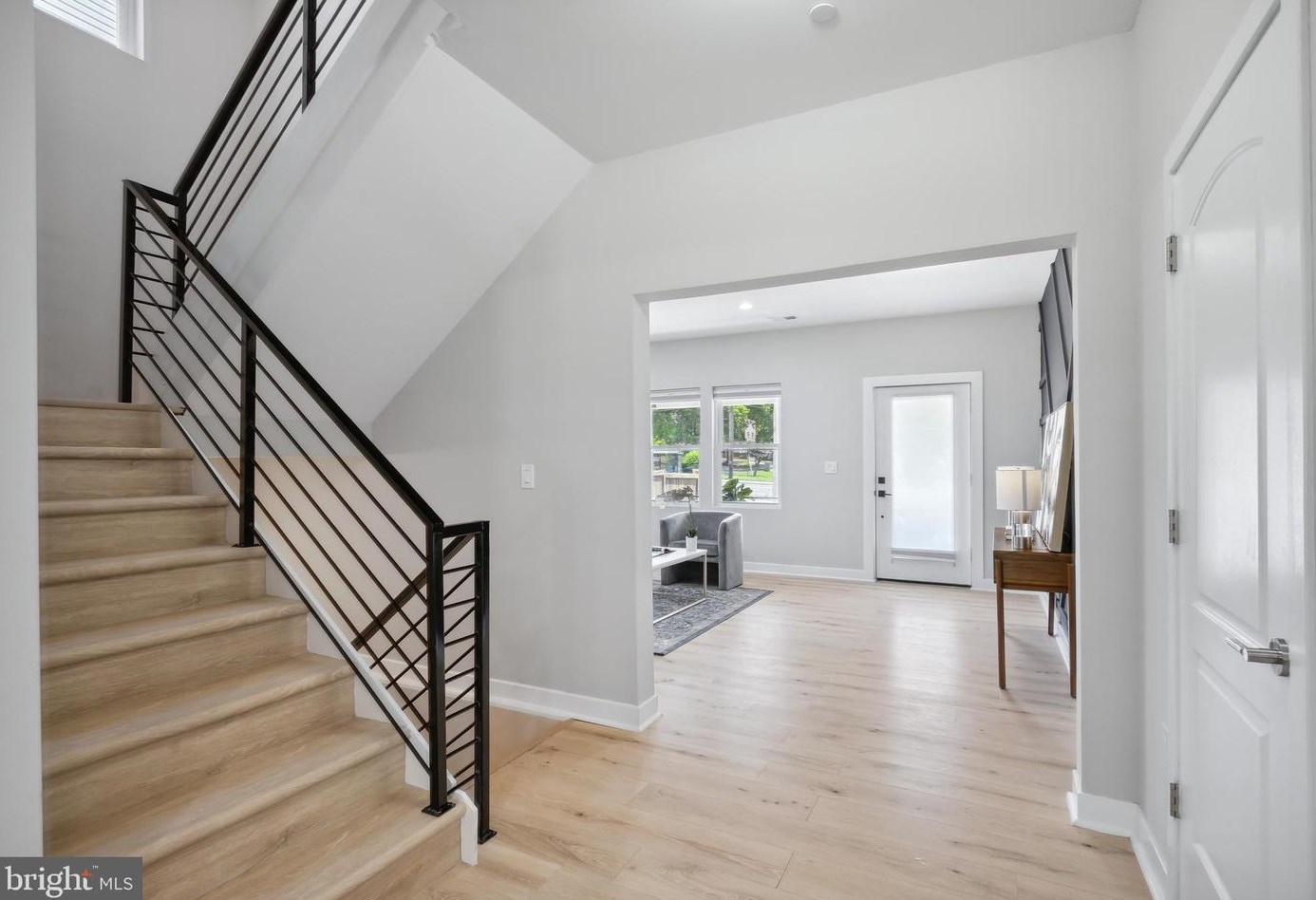 7316 New Hampshire Ave, Silver Spring MD 20905-5625 exterior