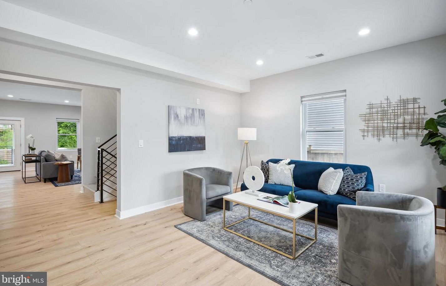 7316 New Hampshire Ave, Silver Spring MD 20905-5625 exterior