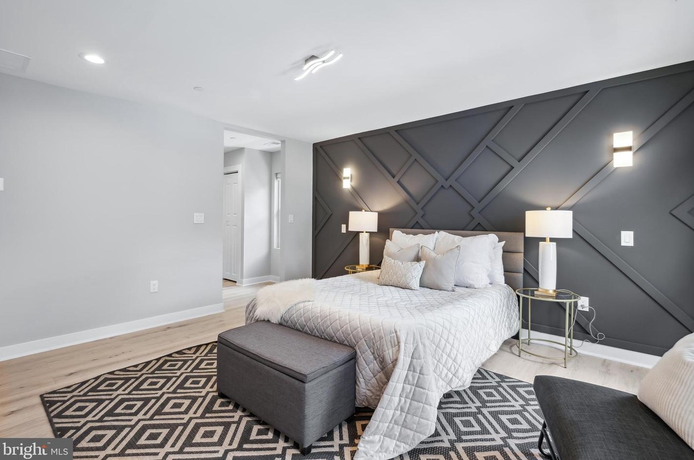 7316 New Hampshire Ave, Silver Spring MD 20905-5625 exterior