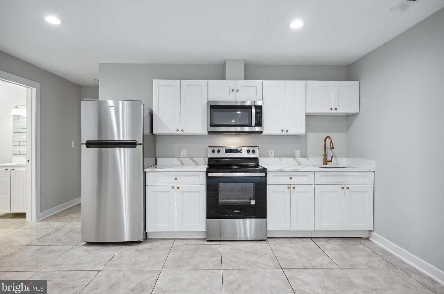 7316 New Hampshire Ave, Silver Spring MD 20905-5625 exterior