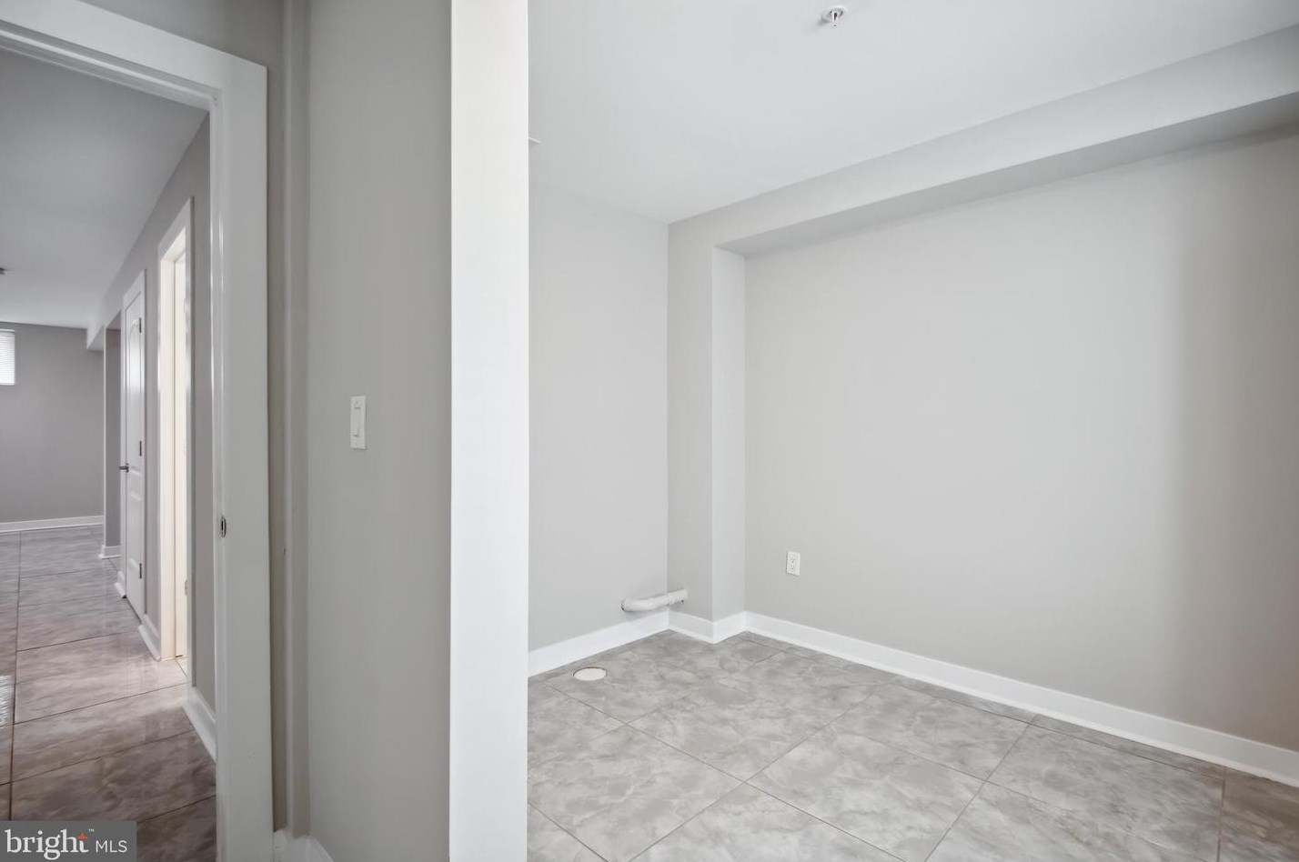 7316 New Hampshire Ave, Silver Spring MD 20905-5625 exterior