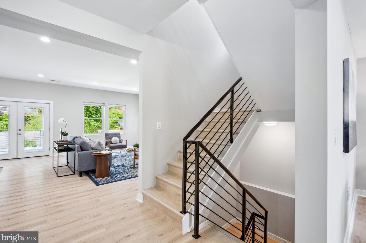 7316 New Hampshire Ave, Silver Spring MD 20905-5625 exterior