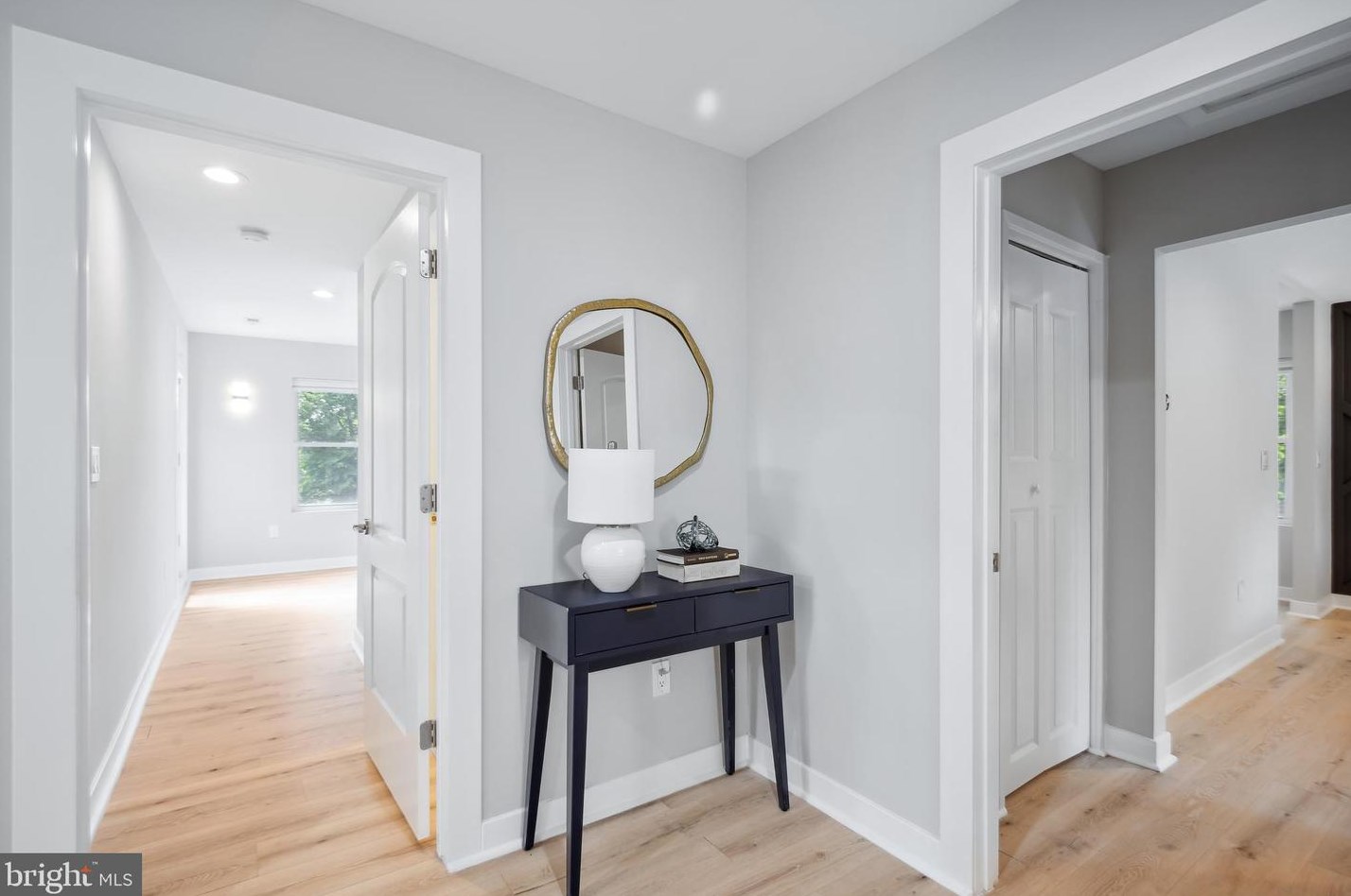 7316 New Hampshire Ave, Silver Spring MD 20905-5625 exterior