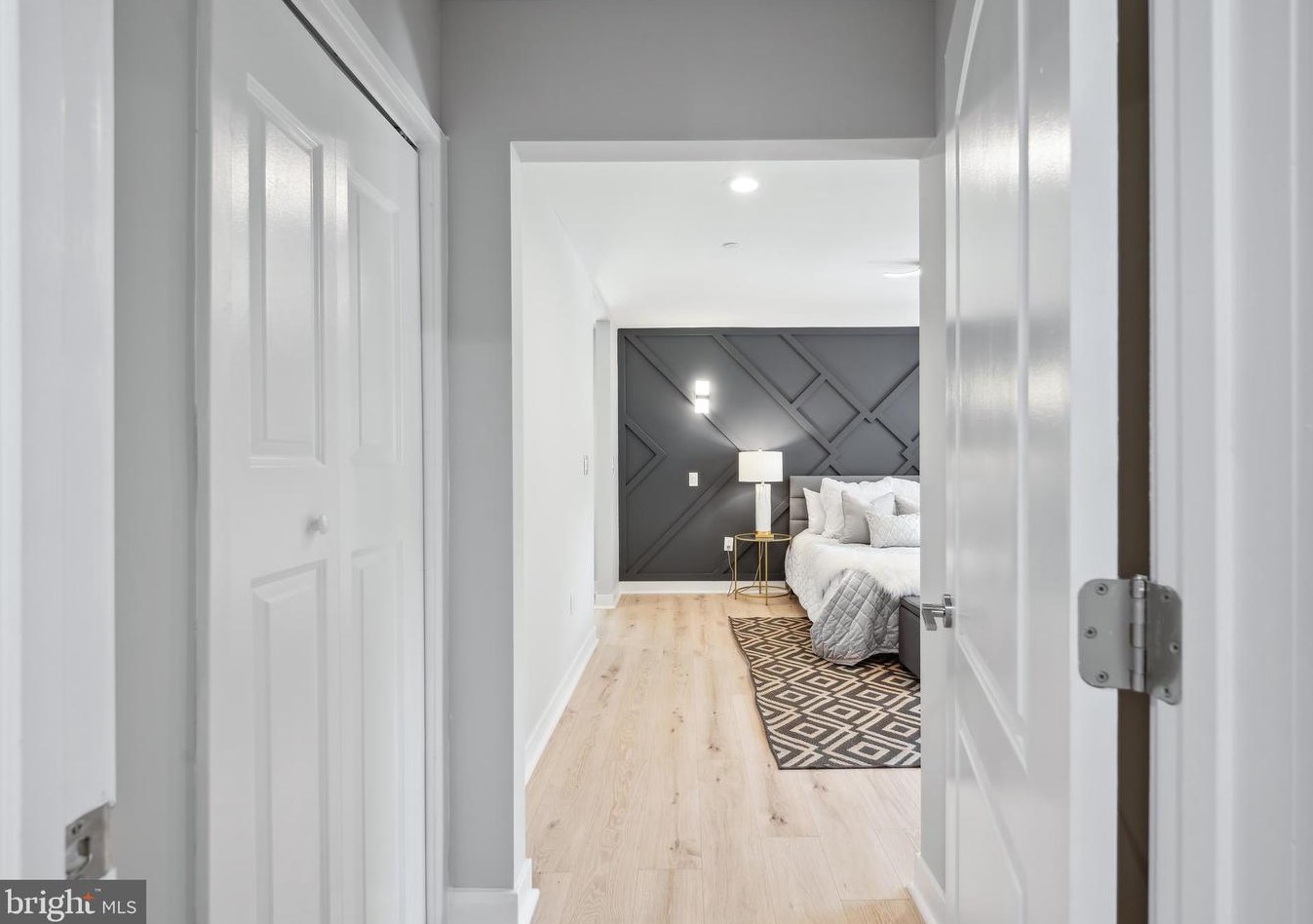 7316 New Hampshire Ave, Silver Spring MD 20905-5625 exterior