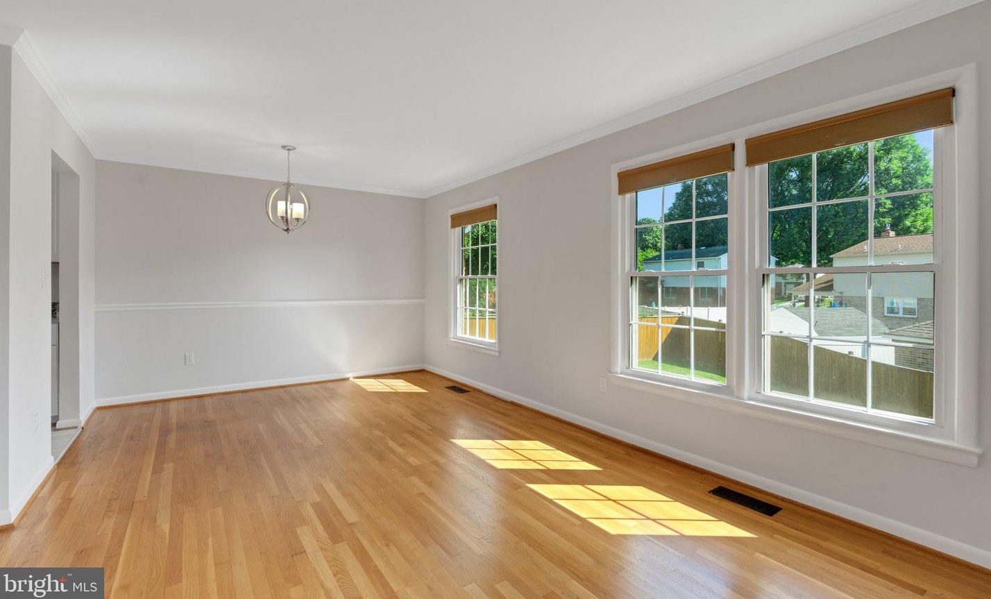 1 Appleby Ct, Silver Spring, MD 20904-3218