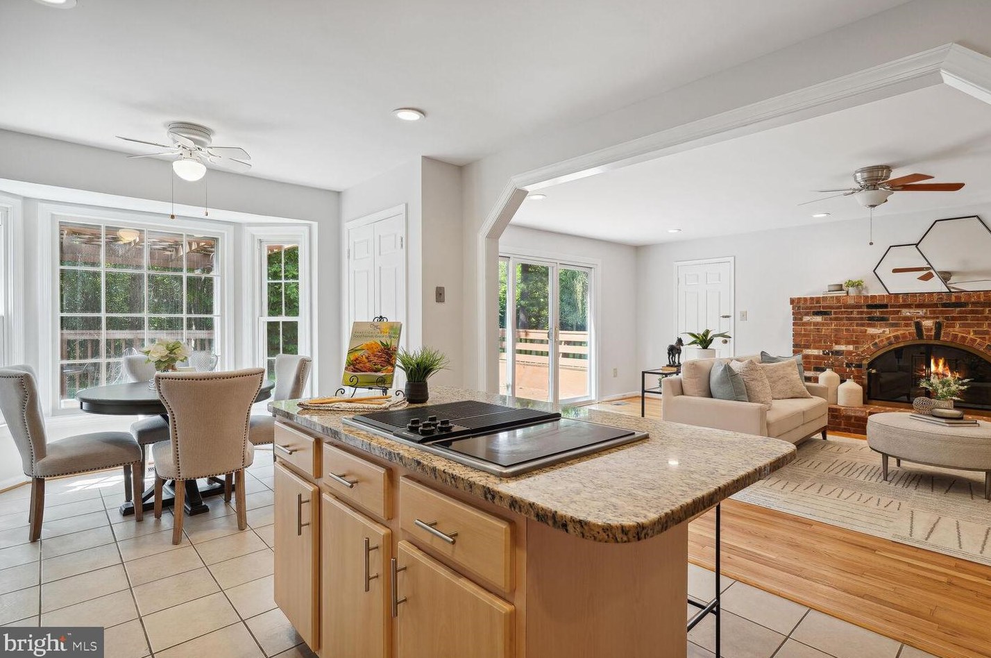 9813 Korman Ct, Rockville MD 20854-2042 exterior