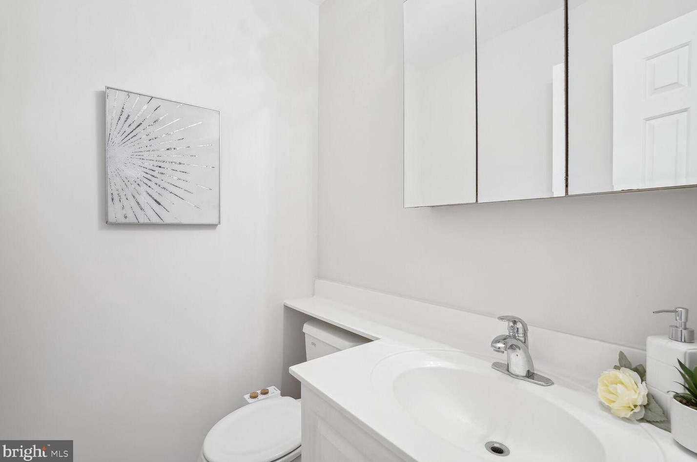 9813 Korman Ct, Rockville MD 20854-2042 exterior