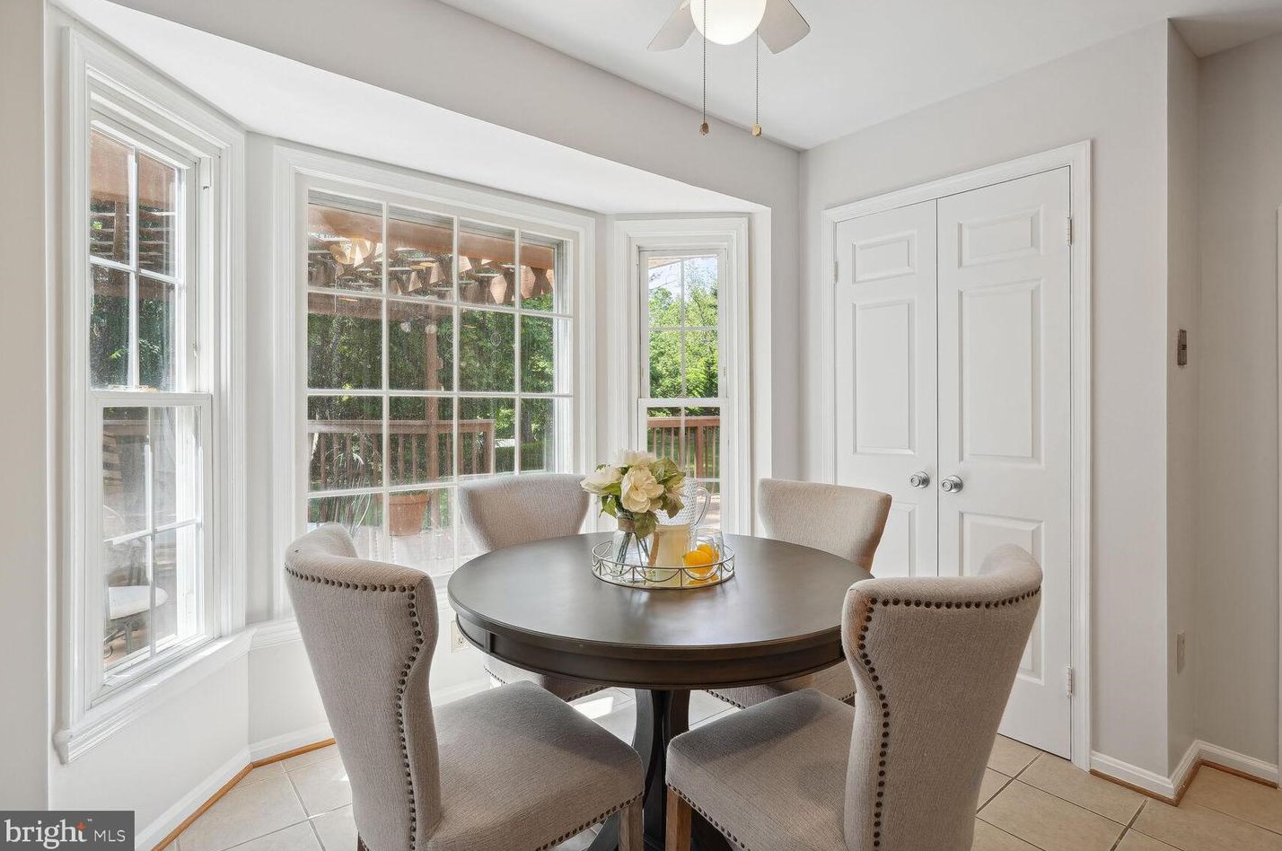 9813 Korman Ct, Rockville MD 20854-2042 exterior