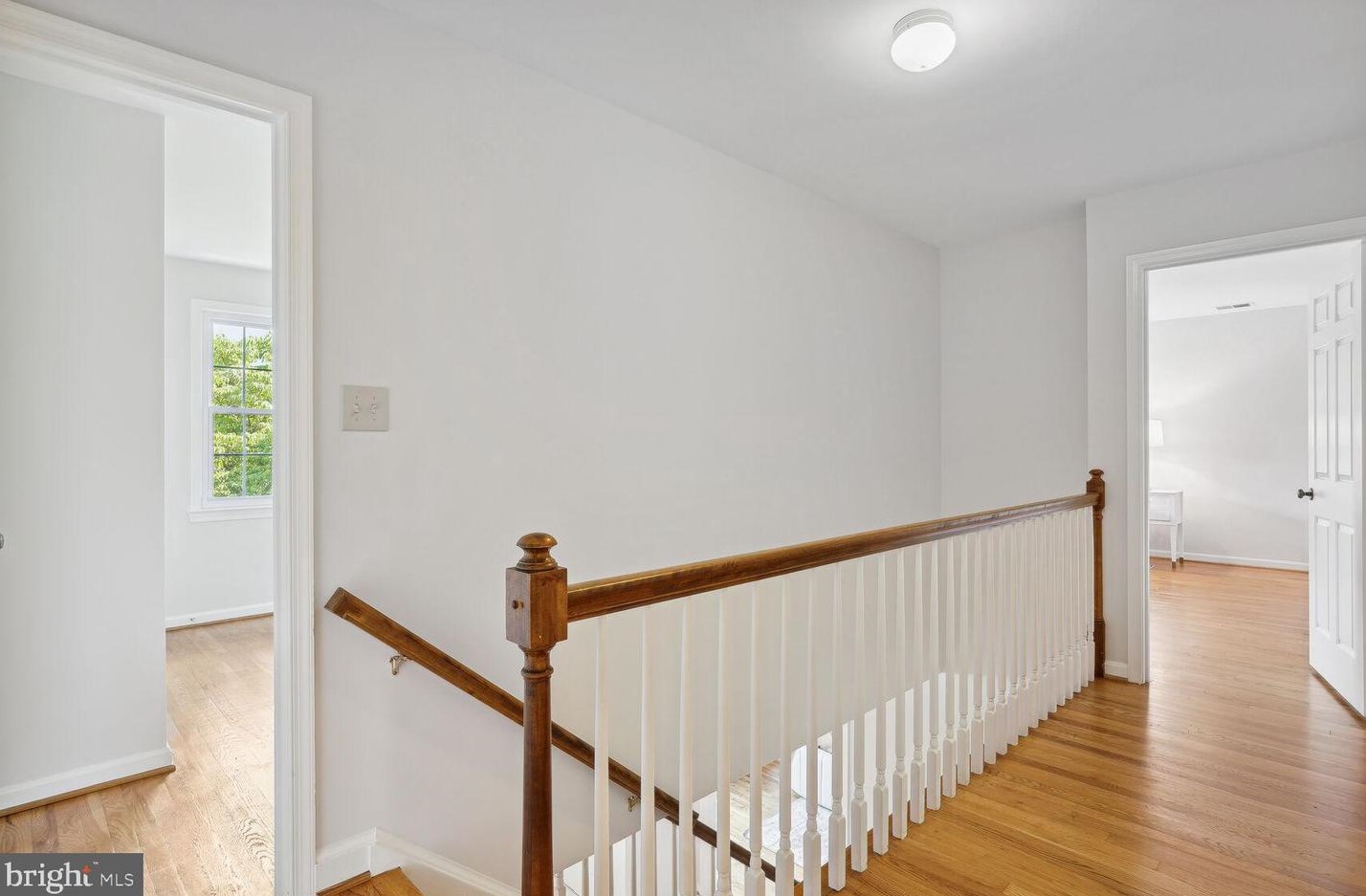 9813 Korman Ct, Rockville MD 20854-2042 exterior