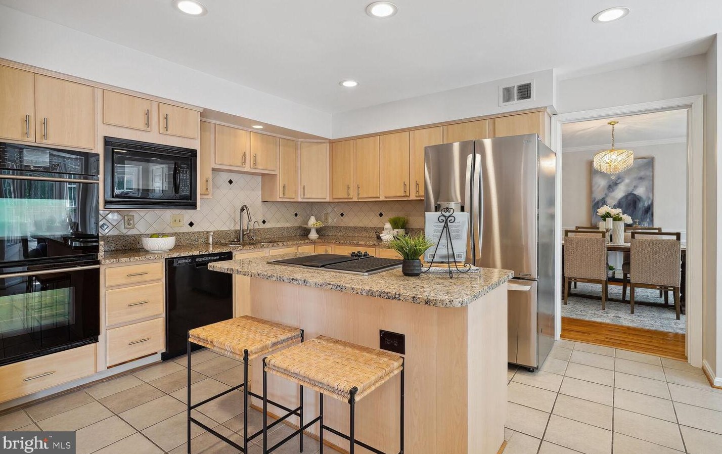 9813 Korman Ct, Rockville MD 20854-2042 exterior