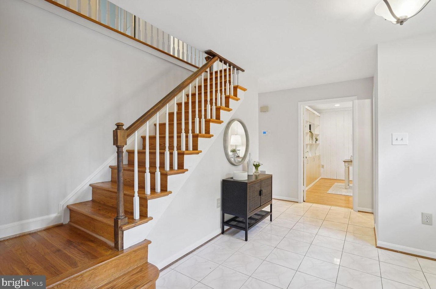 9813 Korman Ct, Rockville MD 20854-2042 exterior