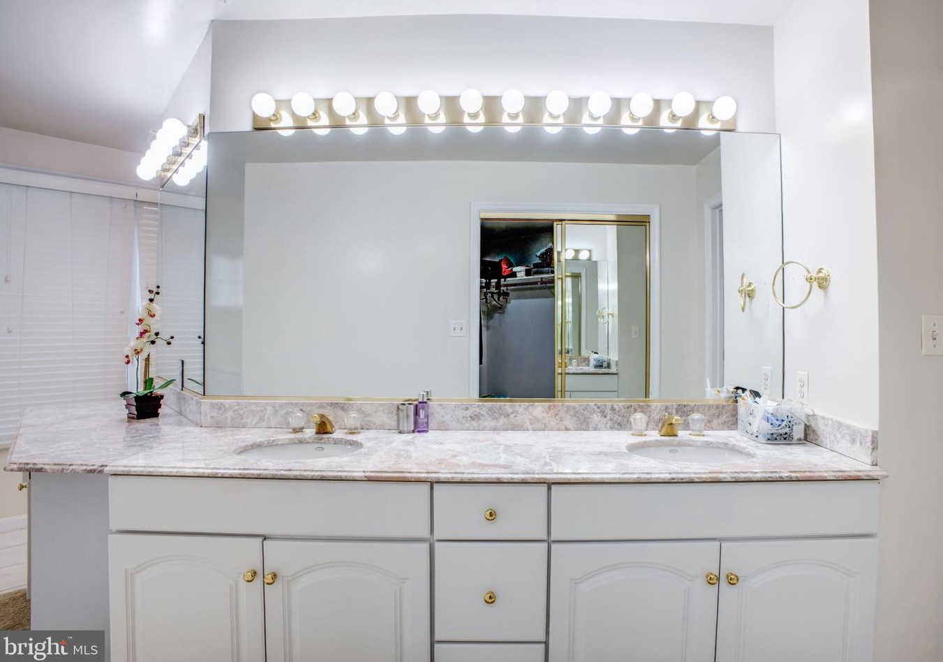 433 Bonifant Rd, Silver Spring MD 20905-5950 exterior