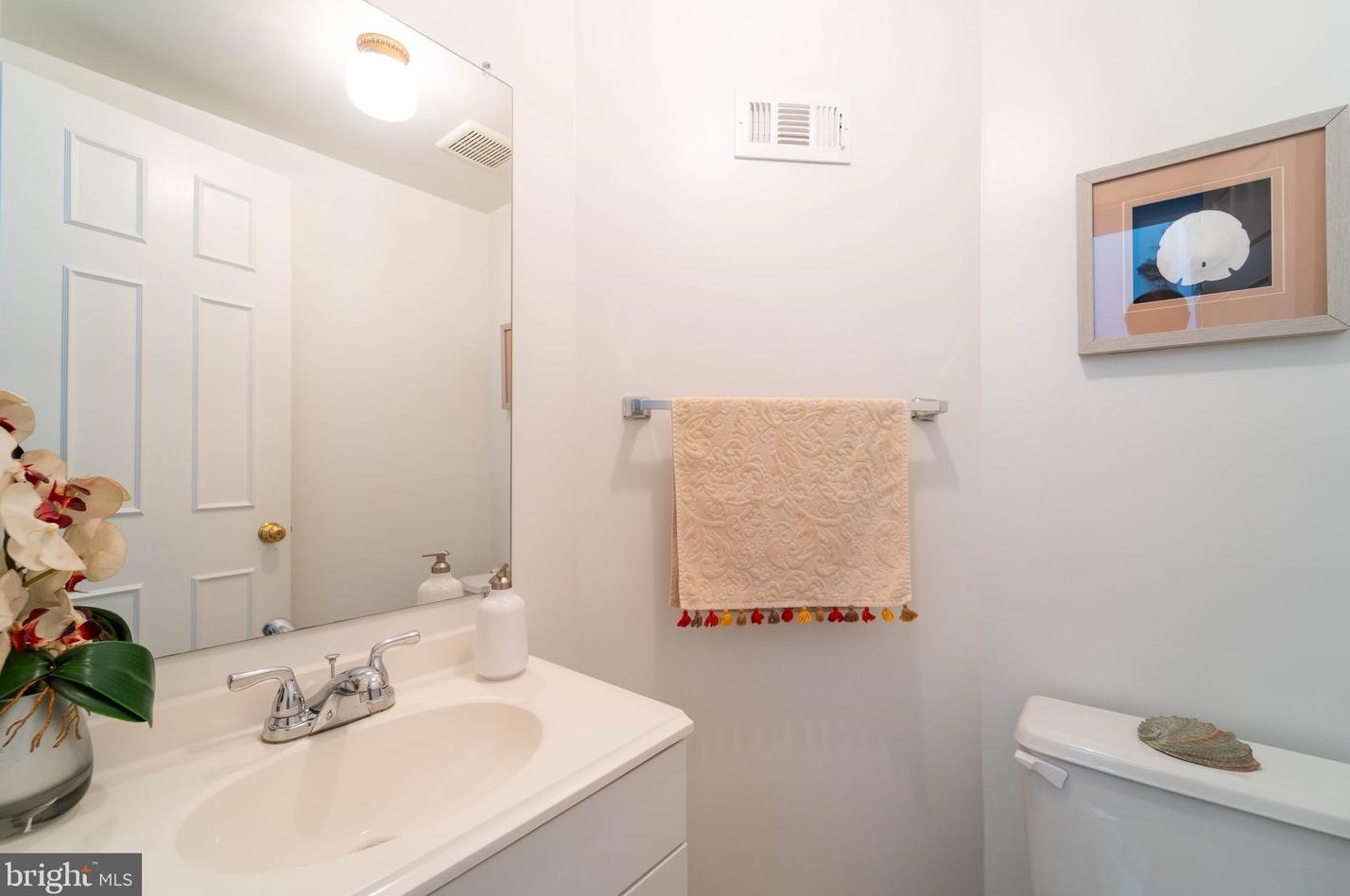 10704 Pine Haven Ter, Rockville MD  20852-3441 exterior