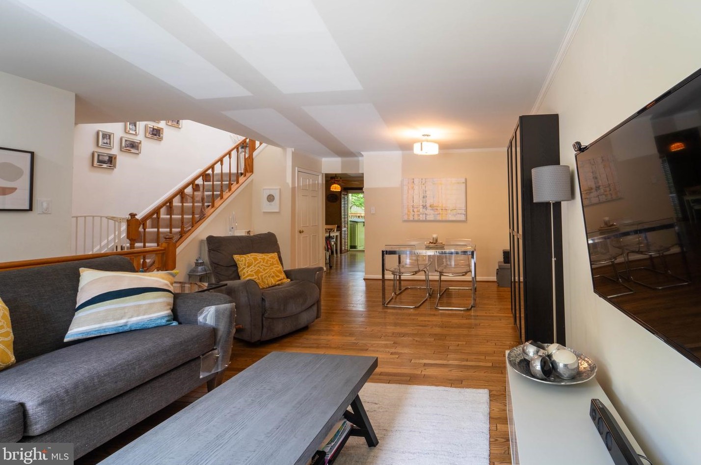 10704 Pine Haven Ter, Rockville MD  20852-3441 exterior