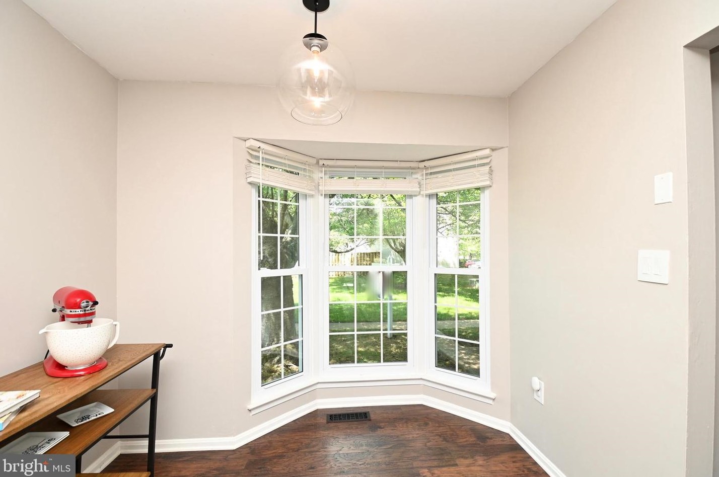 16 Capricorn Ct, Rockville MD 20855-2567 exterior