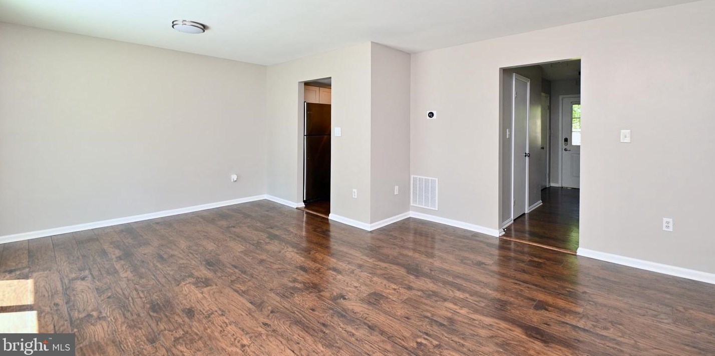 16 Capricorn Ct, Rockville MD 20855-2567 exterior