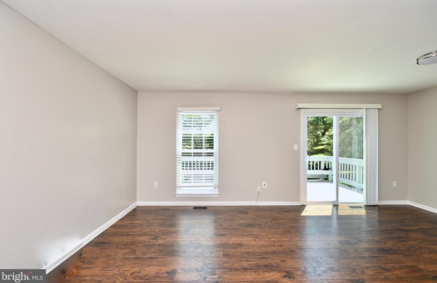 16 Capricorn Ct, Rockville MD 20855-2567 exterior