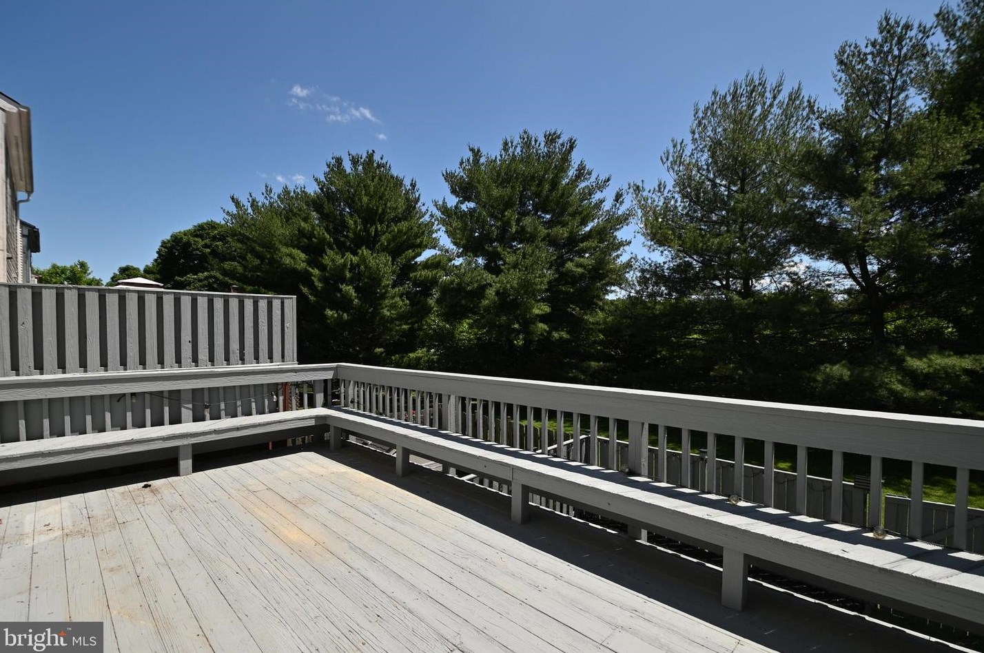 16 Capricorn Ct, Rockville MD 20855-2567 exterior