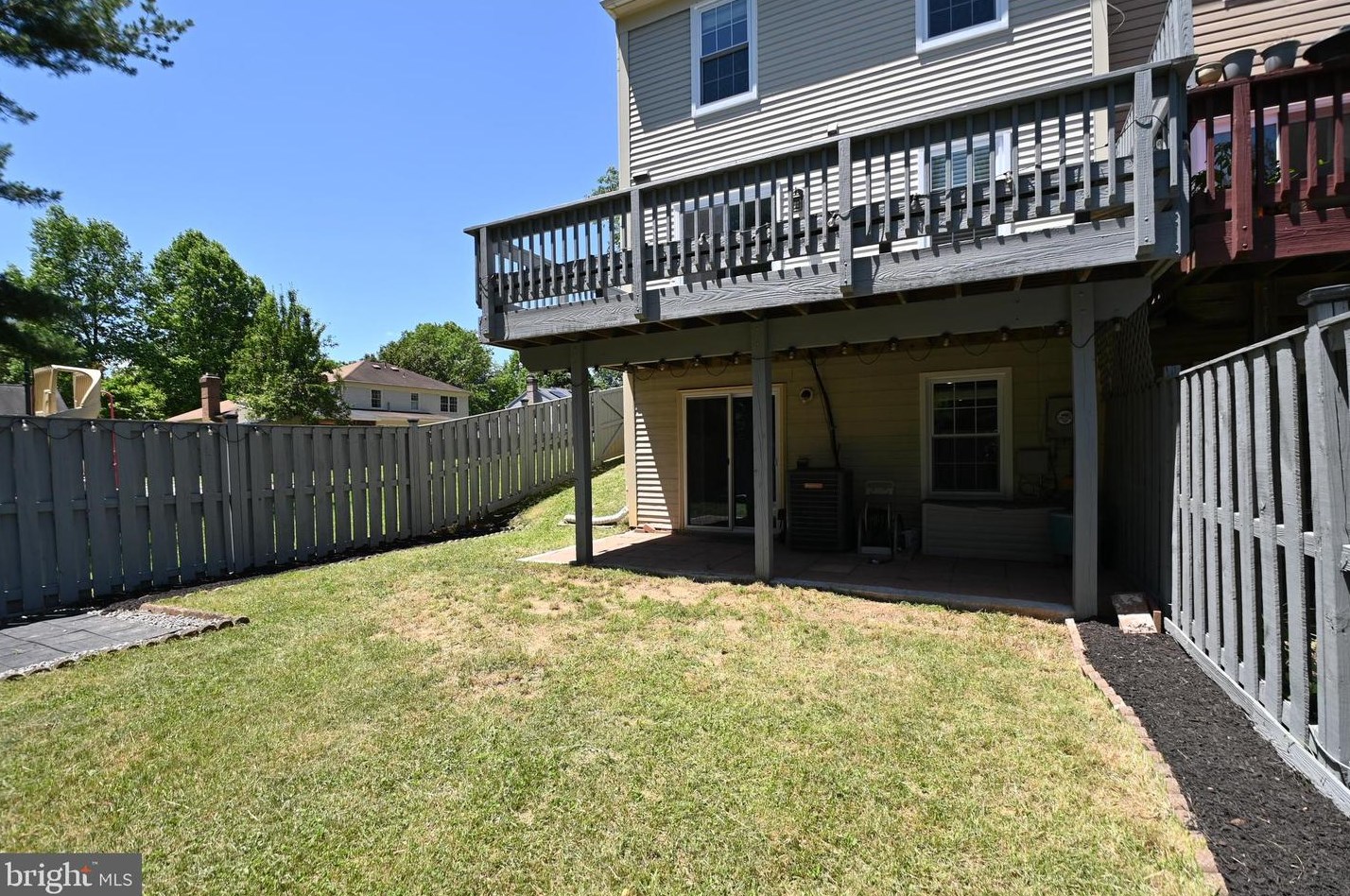 16 Capricorn Ct, Rockville MD 20855-2567 exterior