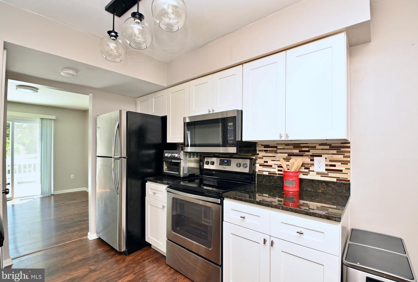 16 Capricorn Ct, Rockville MD 20855-2567 exterior