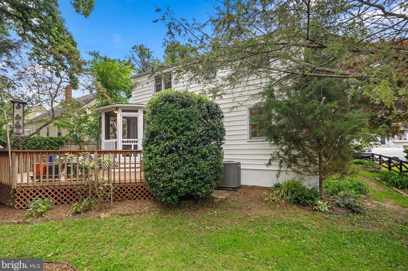 2708 Weisman Rd, Silver Spring MD 20902-2141 exterior