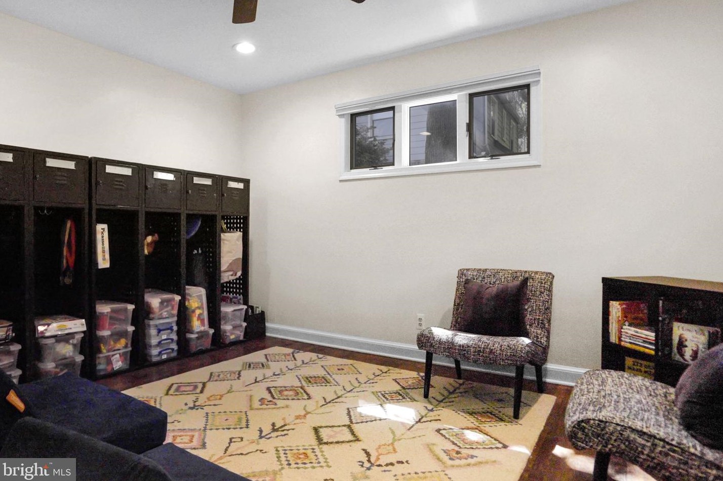 9114 Providence Ave, Silver Spring MD 20901-4914 exterior