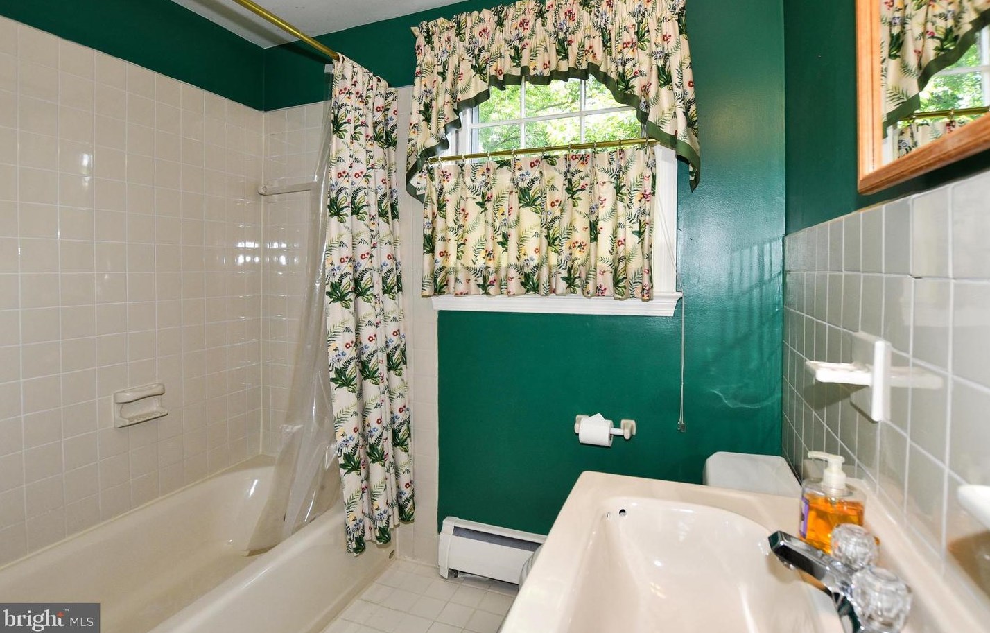 11801 Renick Ln, Silver Spring MD 20904-2871 exterior