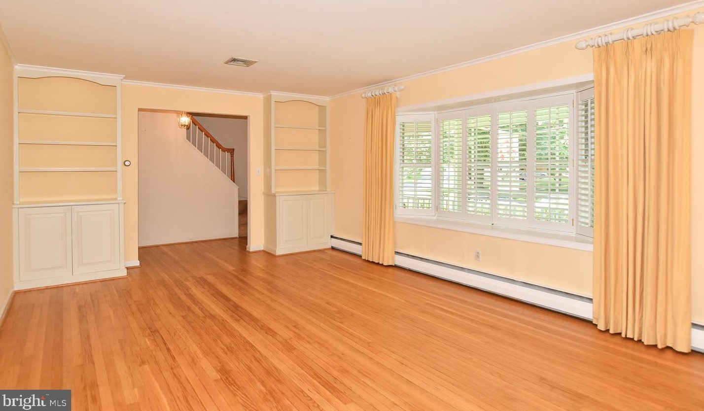 11801 Renick Ln, Silver Spring MD 20904-2871 exterior