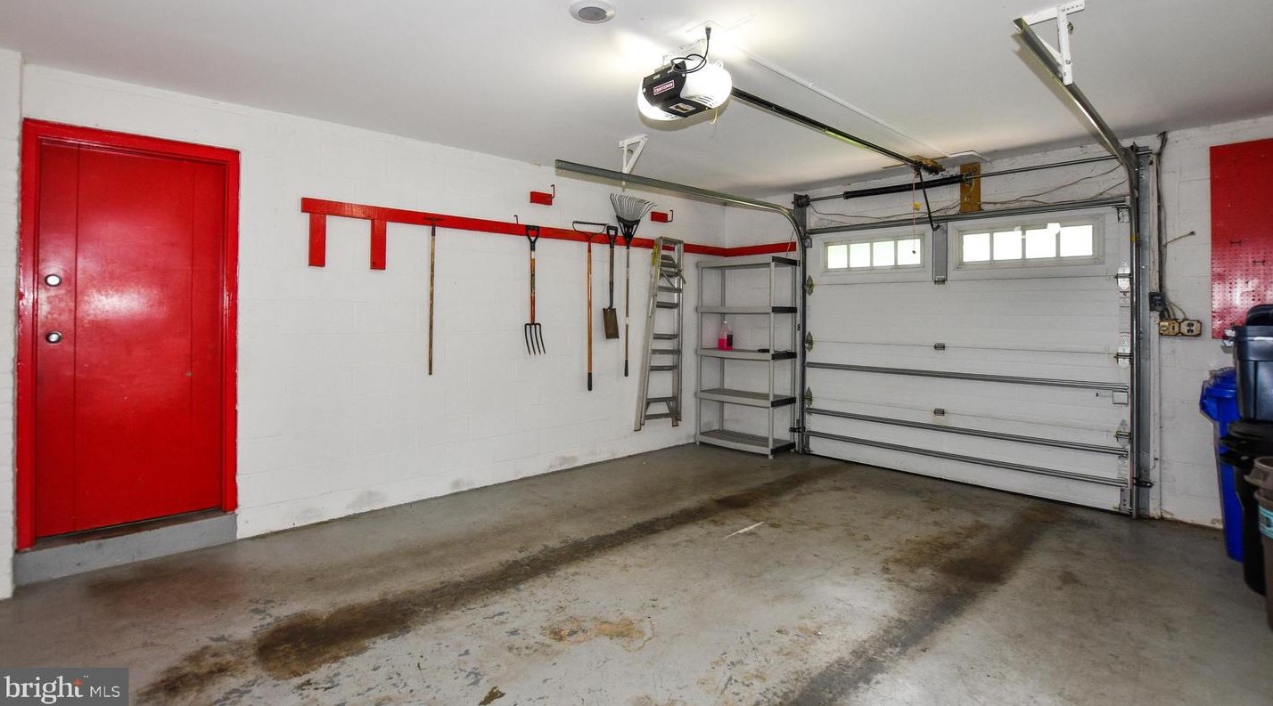 11801 Renick Ln, Silver Spring MD 20904-2871 exterior