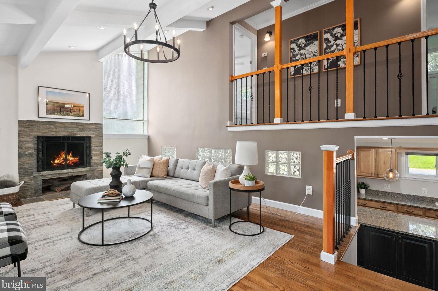 2304 Mcauliffe Dr, Rockville MD 20851-1550 exterior