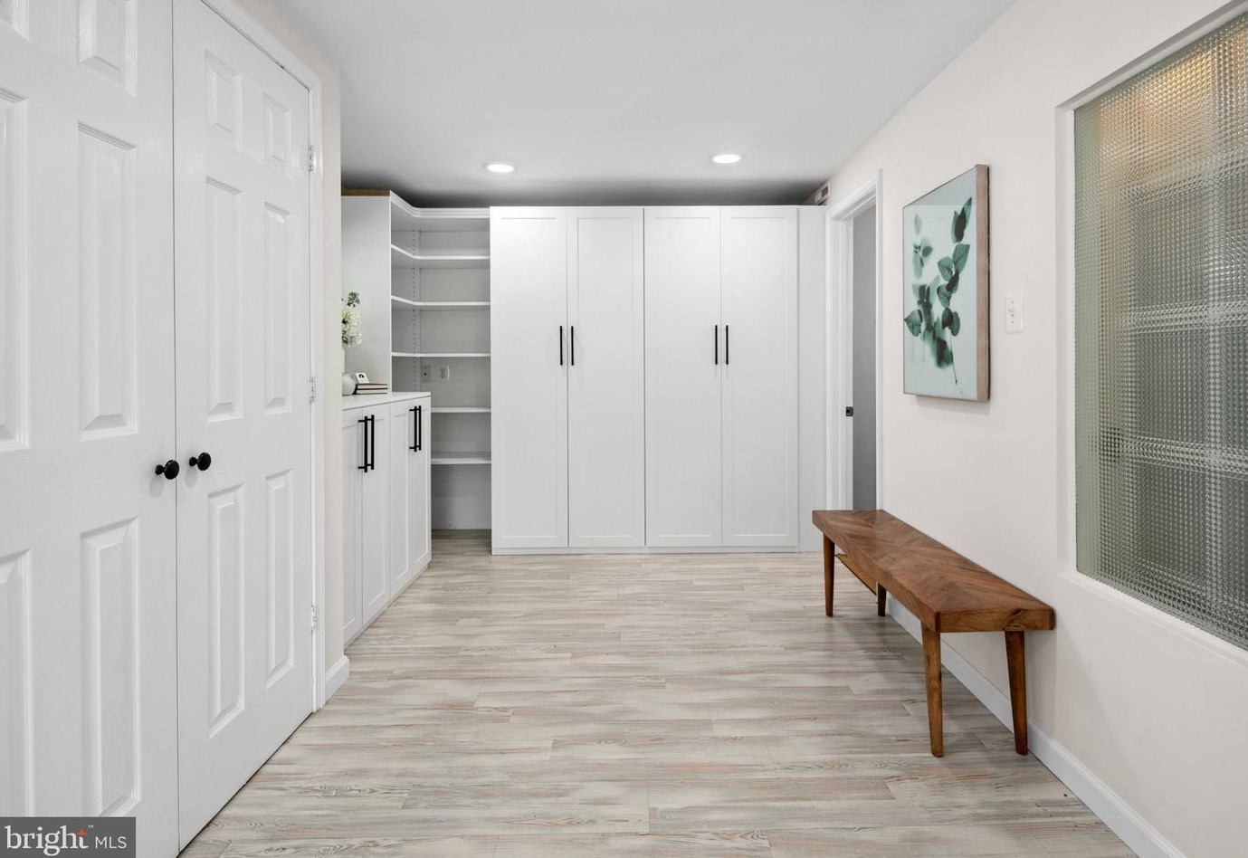 2304 Mcauliffe Dr, Rockville MD 20851-1550 exterior