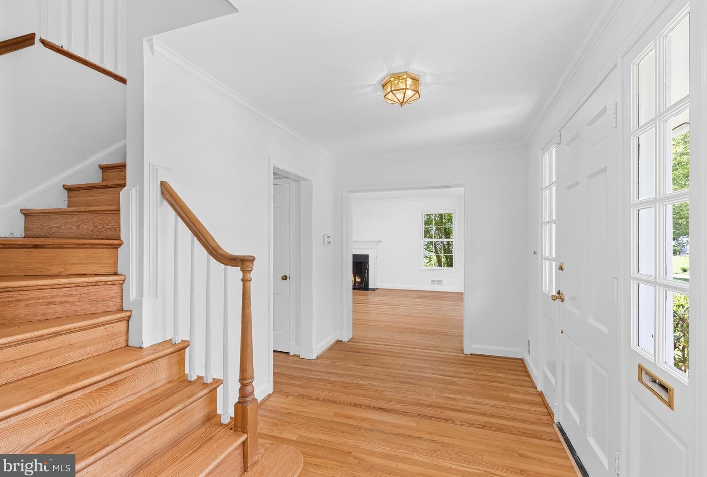 3601 Dunlop St, Bethesda, MD 20815-5926