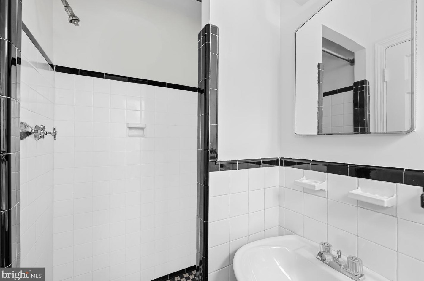 3601 Dunlop St, Bethesda MD 20815-5924 exterior