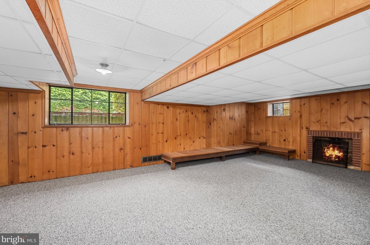 3601 Dunlop St, Bethesda MD 20815-5924 exterior