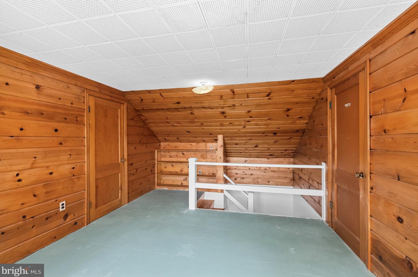 3601 Dunlop St, Bethesda MD 20815-5924 exterior