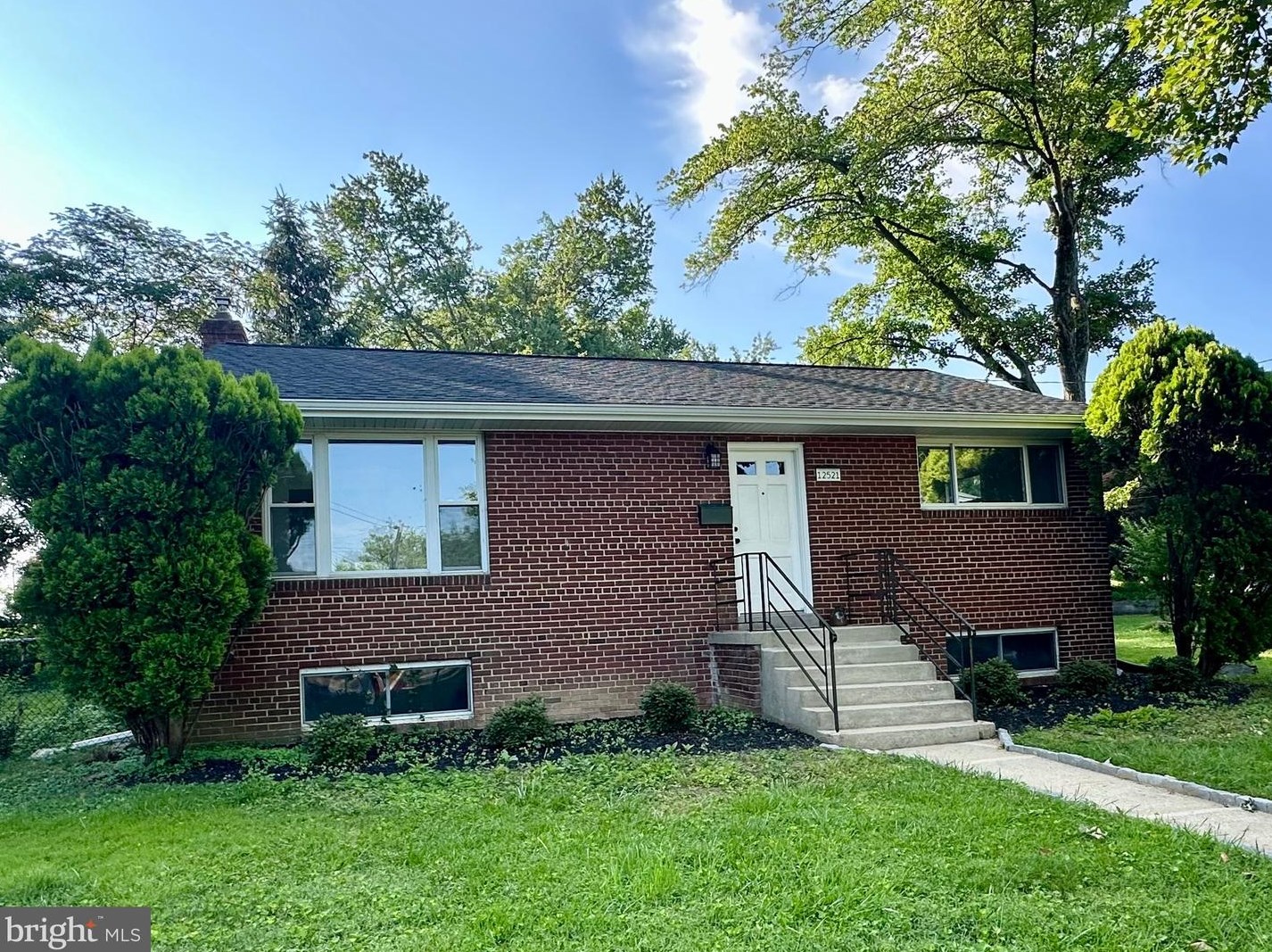 12521 Bushey Dr, Silver Spring, MD 20906