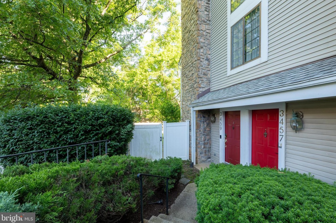 3457 Hewitt Ave #203, Silver Spring, MD 20906