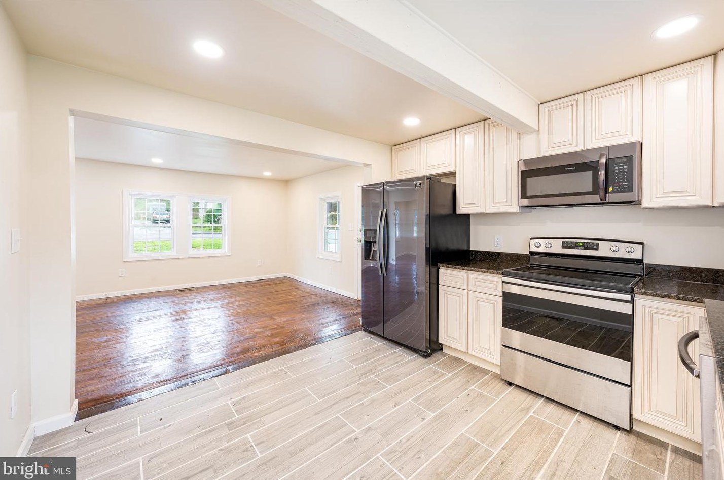 20830 Big Woods Rd, Comus, MD 20842