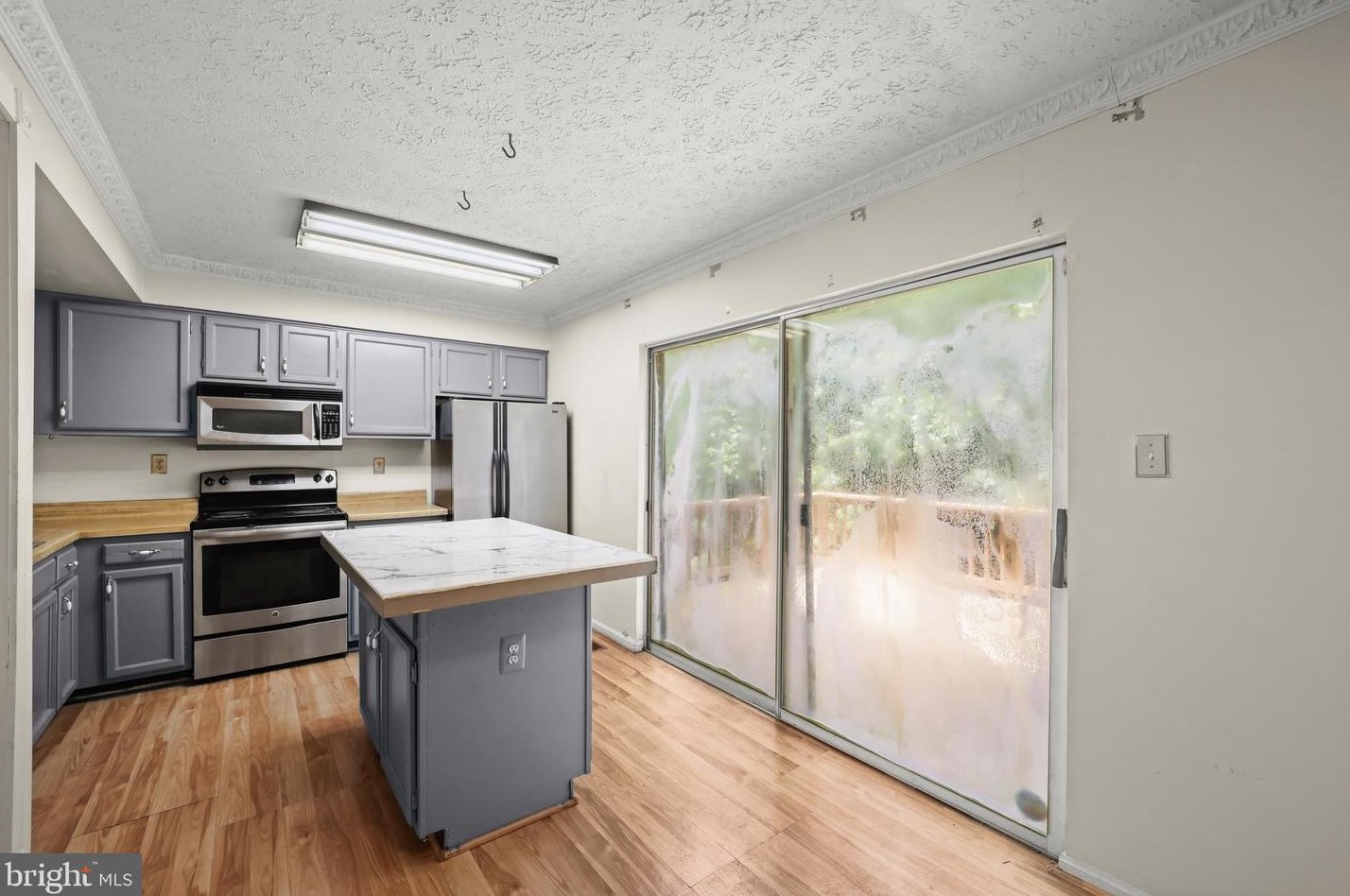 11459 Encore Dr, Silver Spring MD 20901-5043 exterior