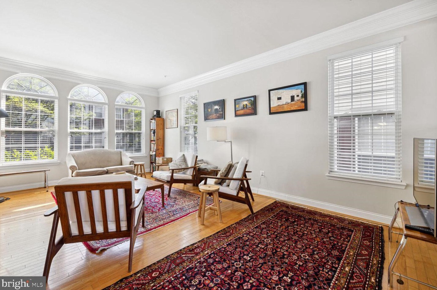 910 Havencrest St, Rockville MD 20850-6086 exterior