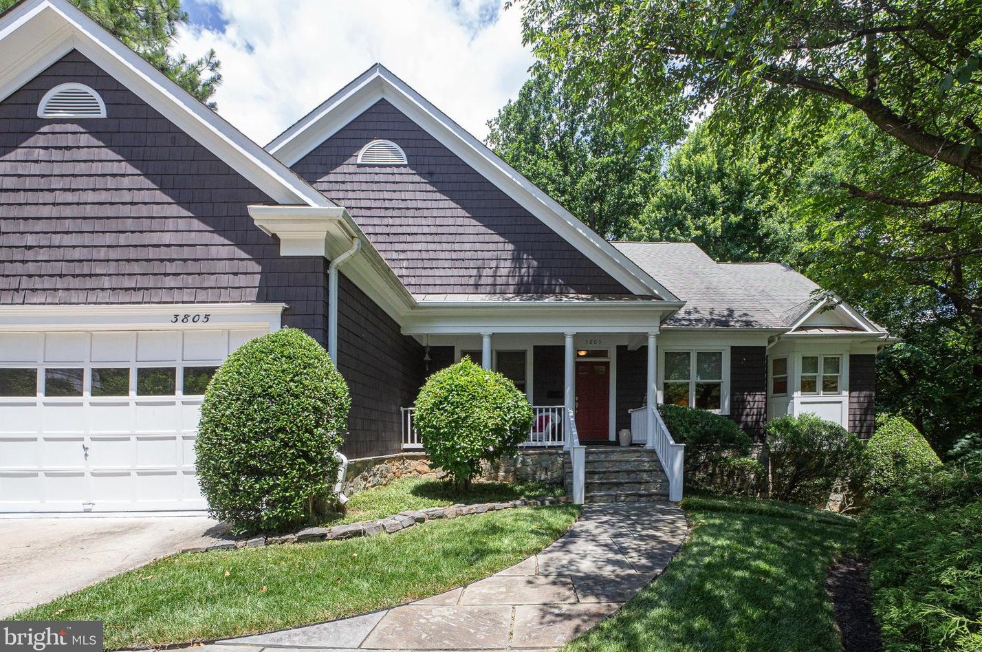 3805 Dunlop St, Bethesda, MD 20815-5936