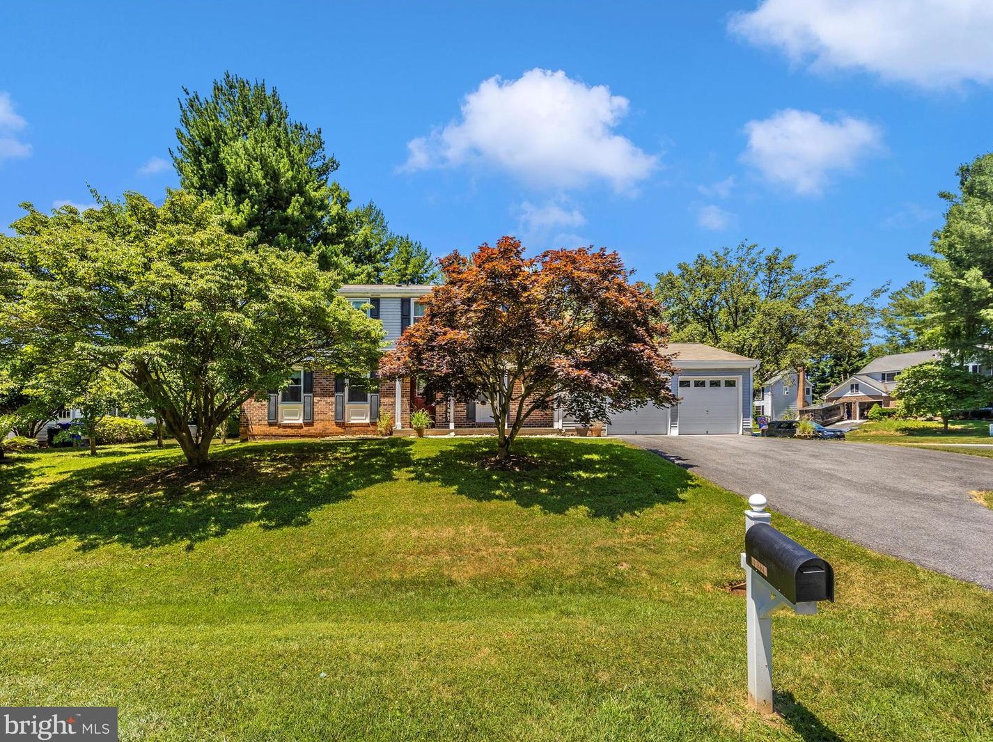 17228 Blossom View Dr, Olney, MD 20832