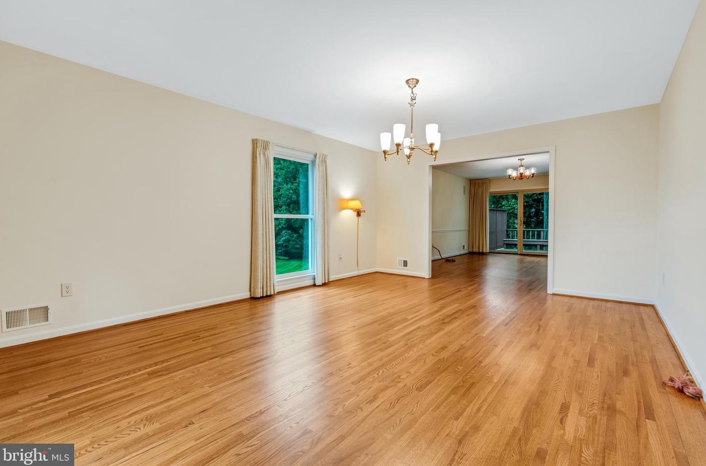 600 Hawkesbury Ln, Silver Spring, MD 20904-6310