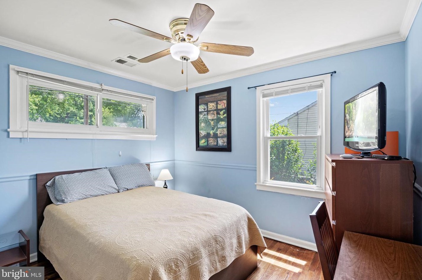 1127 Lewis Ave, Rockville MD 20851-2330 exterior