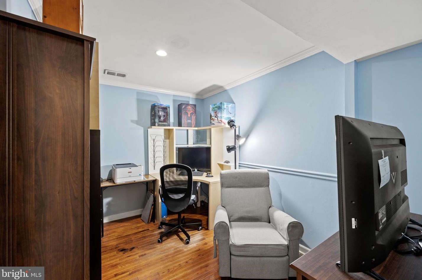 1127 Lewis Ave, Rockville MD 20851-2330 exterior